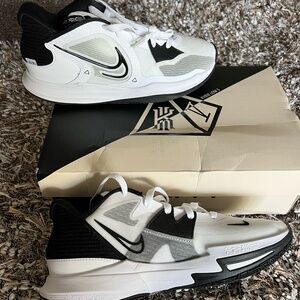 Nike Kyrie Low V